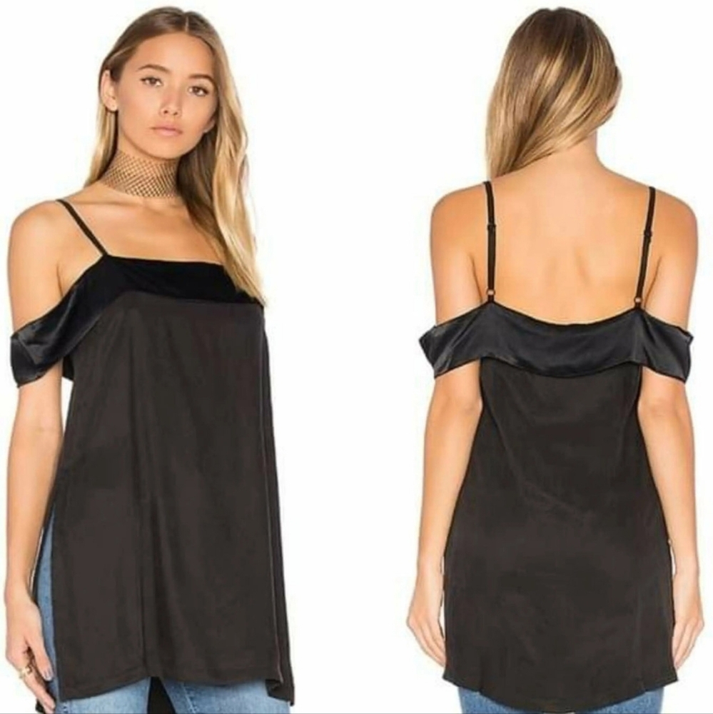 Elliatt Top Shirt Off the Shoulder Black Side Slits Adjustable Straps Satin